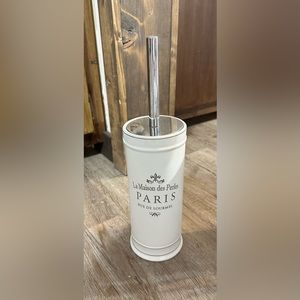 Porcelain Paris themed toilet brush and toilet brush holder.